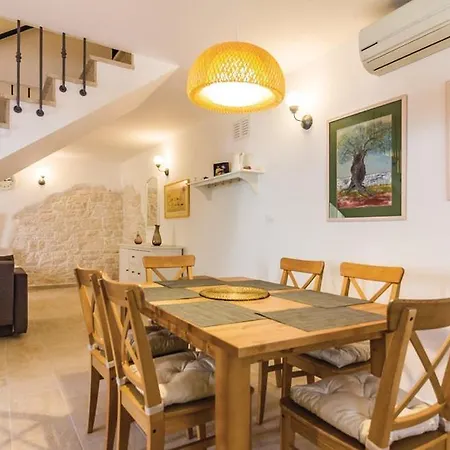 Vila Cosy House *